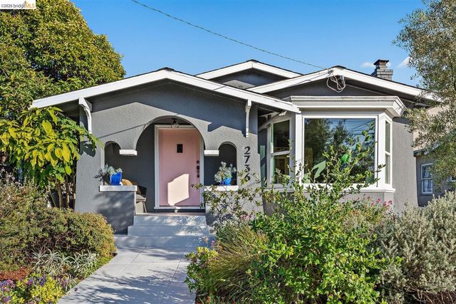 2736 Bartlett St, Oakland, CA 94602