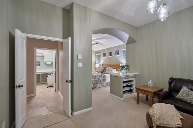 43 Longsford, The Woodlands, TX 77382