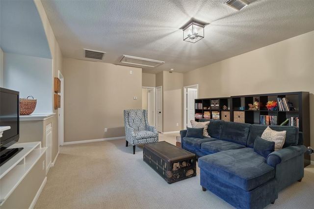 43 Longsford, The Woodlands, TX 77382