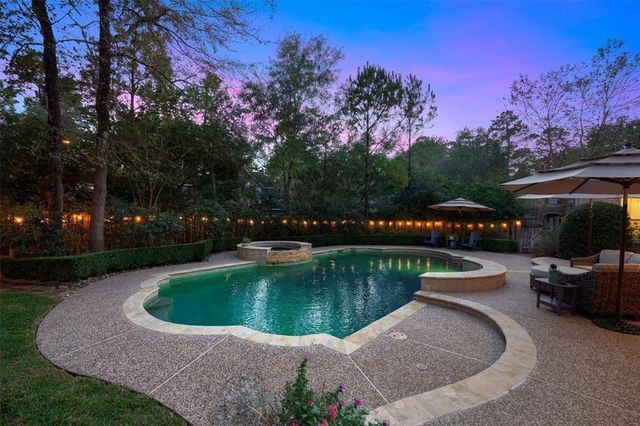 43 Longsford, The Woodlands, TX 77382