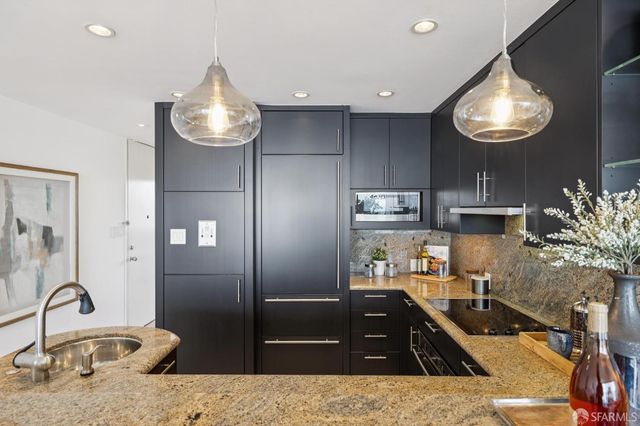 1000 North Point Street 1606, San Francisco, CA 94109