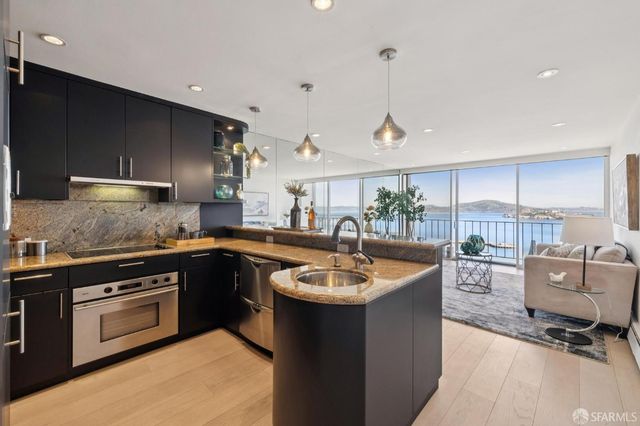 1000 North Point Street 1606, San Francisco, CA 94109