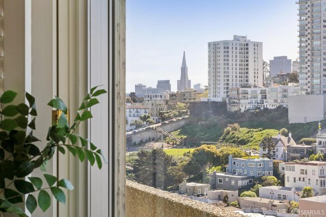 1000 North Point Street 1606, San Francisco, CA 94109