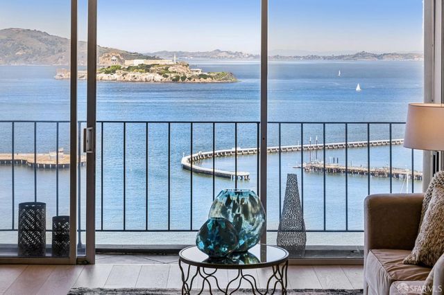 1000 North Point Street 1606, San Francisco, CA 94109