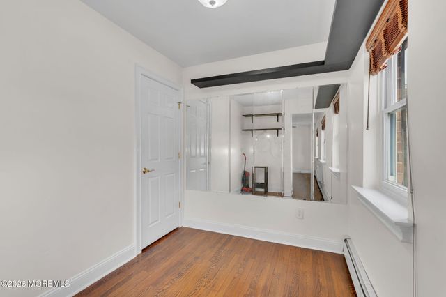 26 Windsor Terrace E, Freehold, NJ 07728