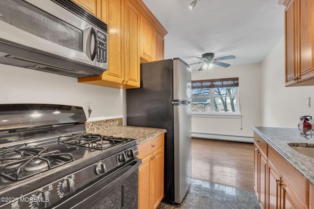 26 Windsor Terrace E, Freehold, NJ 07728
