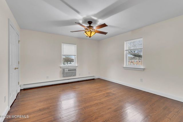 26 Windsor Terrace E, Freehold, NJ 07728