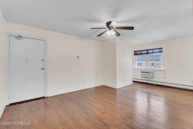 26 Windsor Terrace E, Freehold, NJ 07728