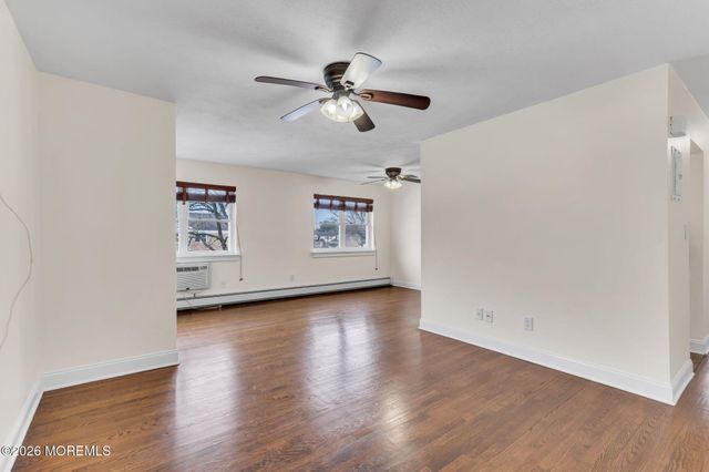 26 Windsor Terrace E, Freehold, NJ 07728