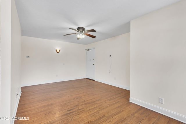 26 Windsor Terrace E, Freehold, NJ 07728