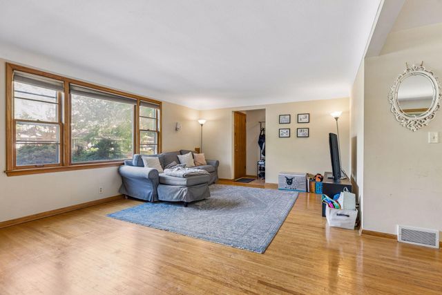 5300 Penn Avenue S, Minneapolis, MN 55419