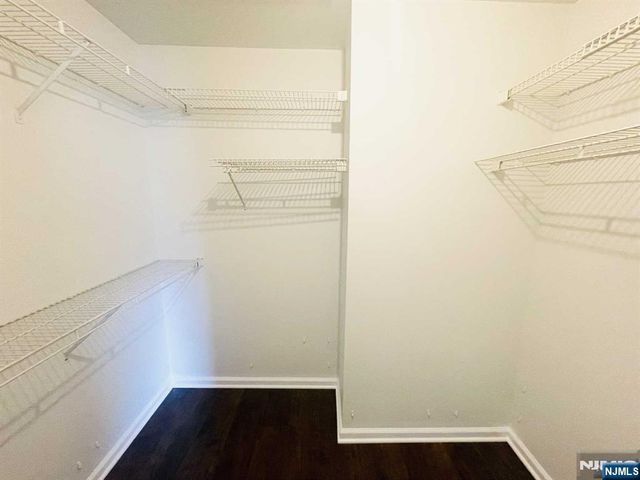 50 Beverly Court, Fair Lawn, NJ 07410