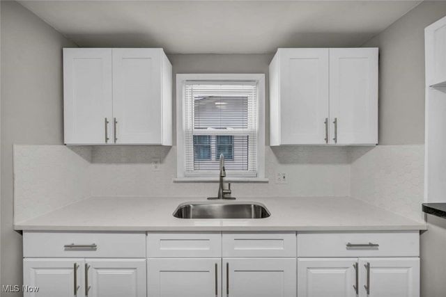 610 E 266th Street, Euclid, OH 44132