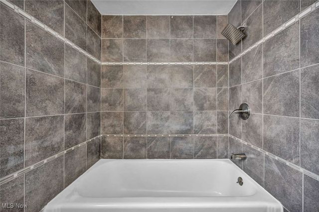 610 E 266th Street, Euclid, OH 44132