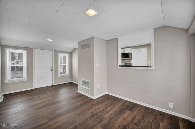 610 E 266th Street, Euclid, OH 44132