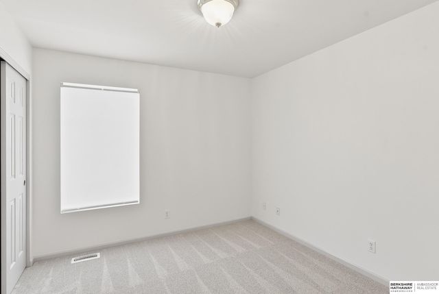 19373 U Street, Omaha, NE 68135