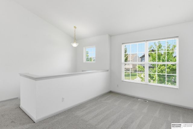 19373 U Street, Omaha, NE 68135