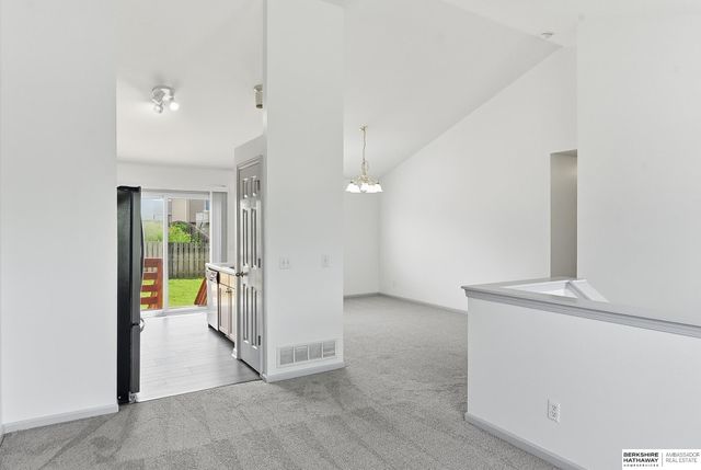 19373 U Street, Omaha, NE 68135