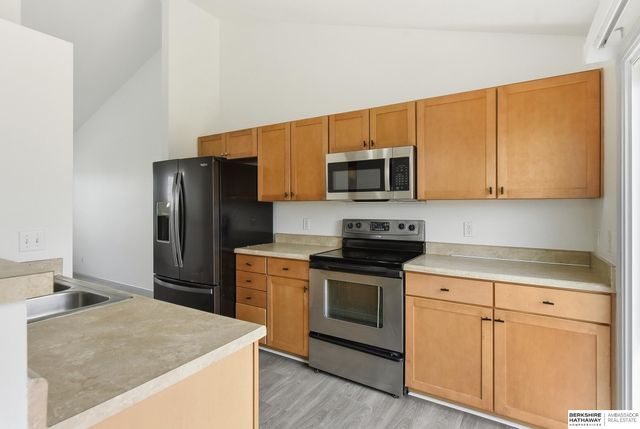 19373 U Street, Omaha, NE 68135