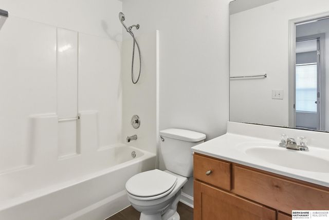 19373 U Street, Omaha, NE 68135