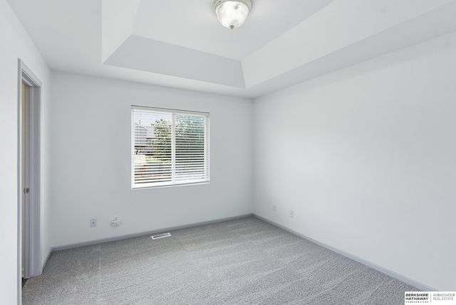 19373 U Street, Omaha, NE 68135