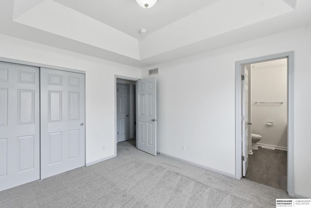 19373 U Street, Omaha, NE 68135