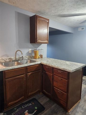 892 Garrow RD, Newport News, VA 23608