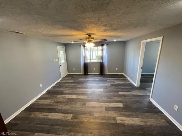 892 Garrow RD, Newport News, VA 23608