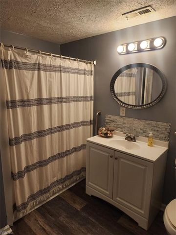 892 Garrow RD, Newport News, VA 23608