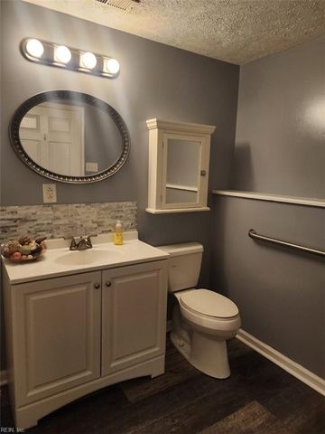 892 Garrow RD, Newport News, VA 23608