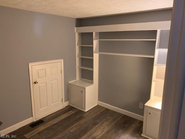 892 Garrow RD, Newport News, VA 23608