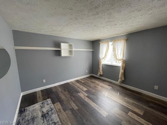 892 Garrow RD, Newport News, VA 23608