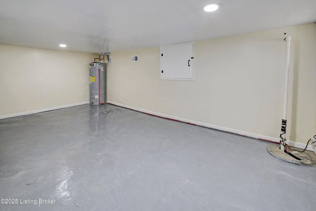 4202 Fordson Way, Louisville, KY 40211