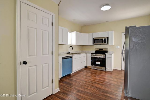 4202 Fordson Way, Louisville, KY 40211