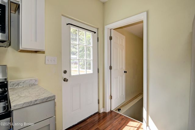 4202 Fordson Way, Louisville, KY 40211