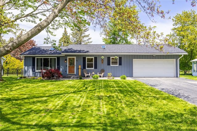 82 Doerun Drive, Greece, NY 14626