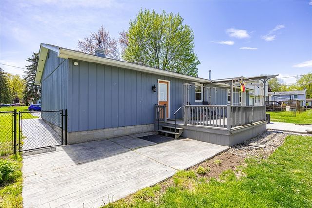 82 Doerun Drive, Greece, NY 14626