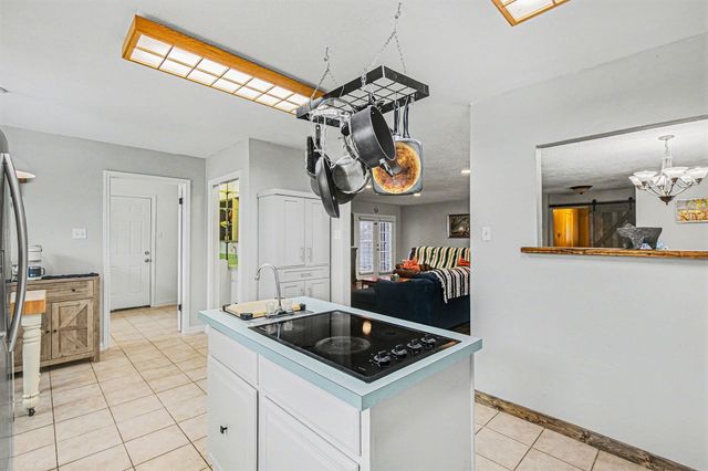 2421 Parkwood Drive, Grand Prairie, TX 75050