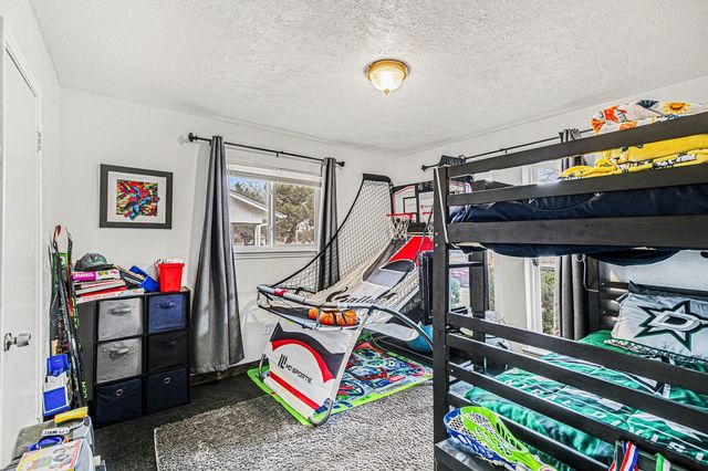 2421 Parkwood Drive, Grand Prairie, TX 75050