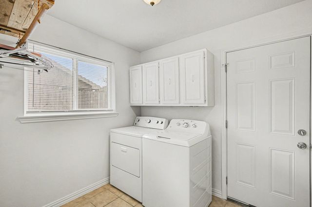 2421 Parkwood Drive, Grand Prairie, TX 75050