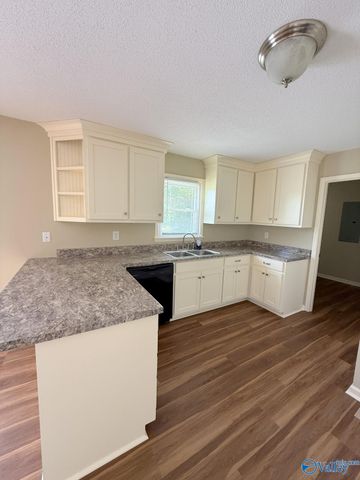 315 Monroe Nunley Road, Hazel Green, AL 35750