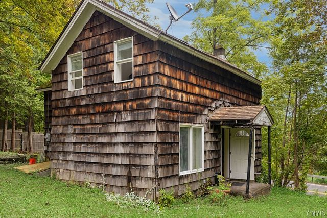 72 Farnham Street, Cazenovia, NY 13035