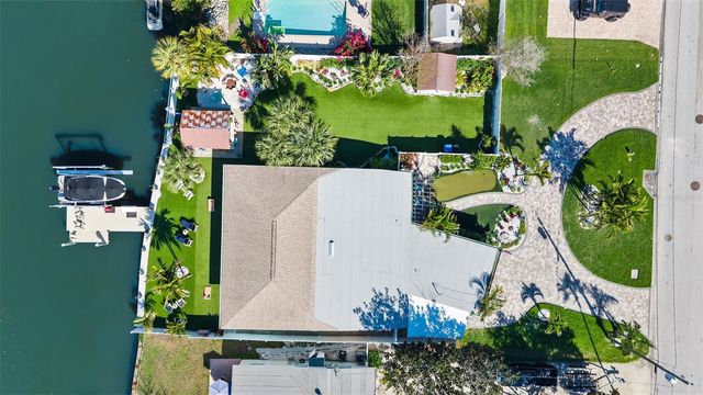 1567 DELAWARE AVENUE NE, St Petersburg, FL 33703