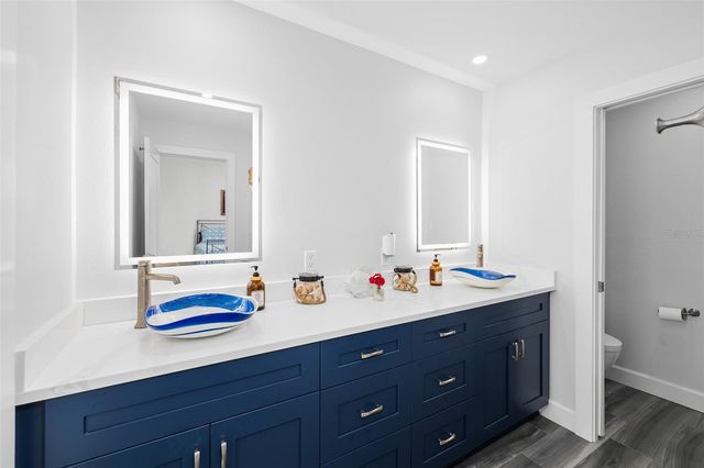 1567 DELAWARE AVENUE NE, St Petersburg, FL 33703