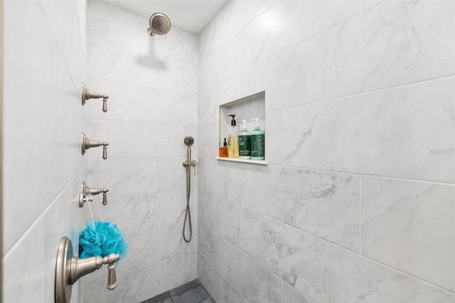 1567 DELAWARE AVENUE NE, St Petersburg, FL 33703