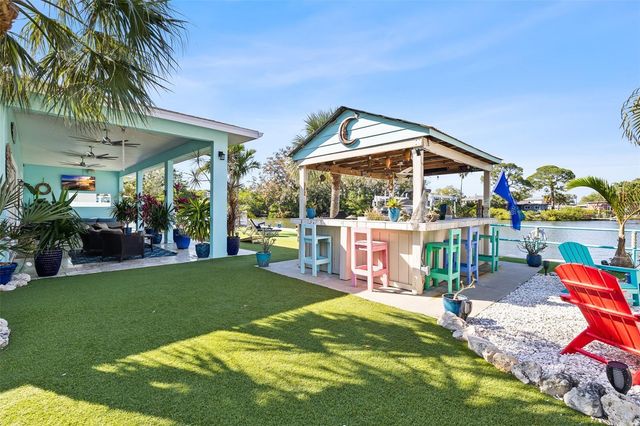 1567 DELAWARE AVENUE NE, St Petersburg, FL 33703