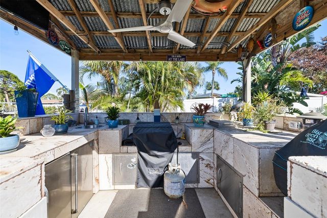 1567 DELAWARE AVENUE NE, St Petersburg, FL 33703