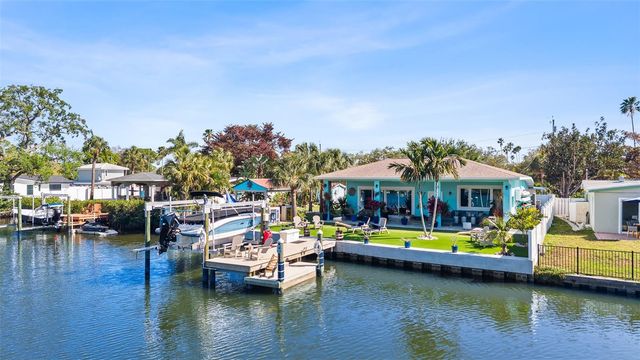 1567 DELAWARE AVENUE NE, St Petersburg, FL 33703