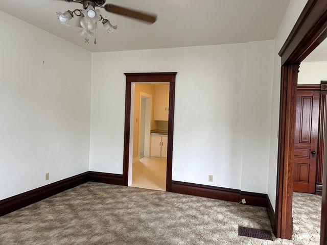 408 N West Avenue, Freeport, IL 61032