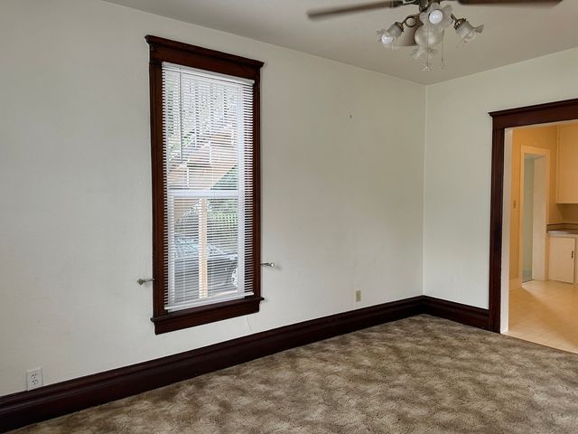 408 N West Avenue, Freeport, IL 61032